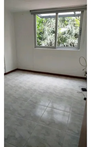 Arriendo Amplio Apartamento En Altos Del Poblado
