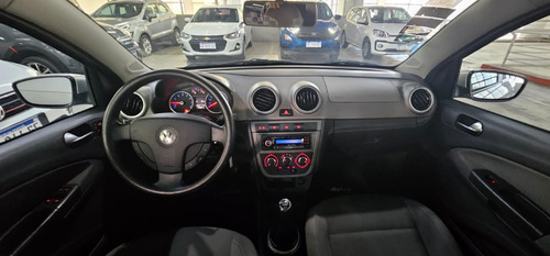 Volkswagen Voyage 1.6 Highline 101cv