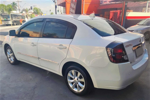 Imagem 3 de 15 de Nissan Sentra 2013 2.0 S Flex Aut. 4p