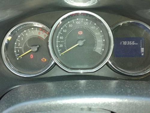 Renault Logan 2015 1.6 Dynamique Hi-power 4p
