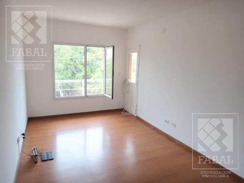 Imagen 12 de 23 de Casa Venta Barrio Gamma, 3 Dormitorios, 2 Baños, Cochera Y Jardín