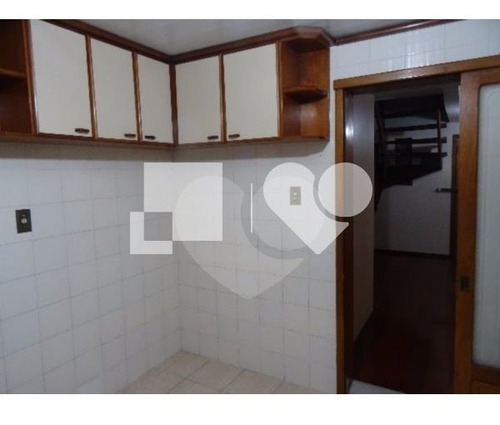 Imagem 4 de 20 de Casa De 2 Pavimentos Com Piscina. - Reo418191