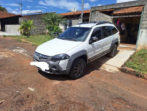 Fiat Palio Adventure 1.8 Locker Flex 5p