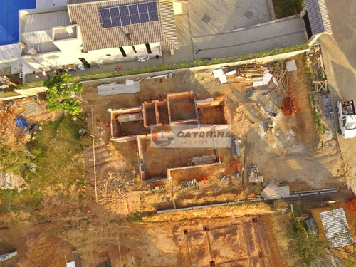 **chácara Em Construção Dentro De Condômino Fechado**