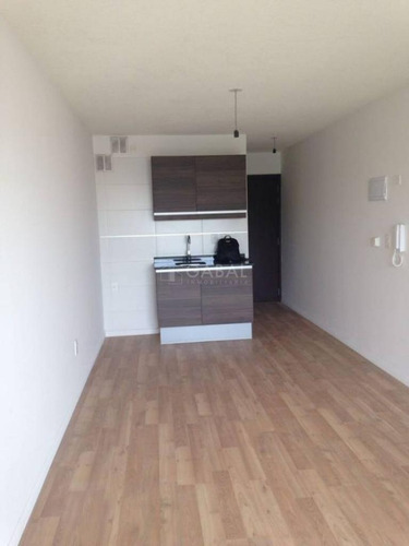 Venta De Excelente Monoambiente Sobre Av. Italia Con Patio