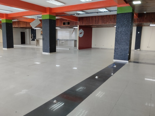 Imagen 4 de 5 de Se Alquila Local Comerciial En Puerto La Cruz - Alexis Quinan - 0416.081.70.64.