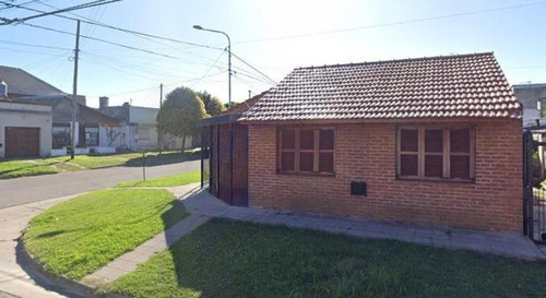 Casa En Venta - 2 Dormitorios 1 Baño - 150mts2 - Mar Del Plata