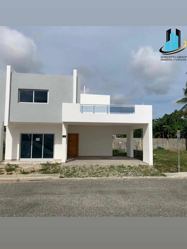 Hermosa Casa En Residencial Las Palmeras, San Cristóbal