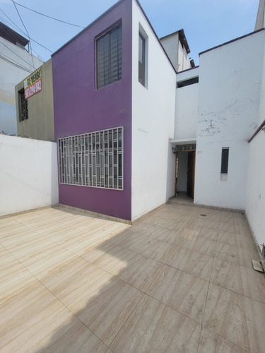 Vendo Casa En Palomino Lima | 120 M² | 2 Pisos + Cochera Y Patio | Alisos 210