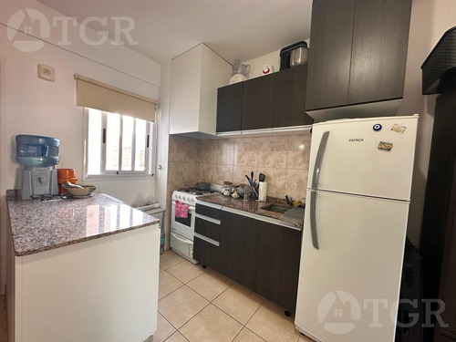 Venta Departamento Monoambiente Con Cochera Cubierta En Caseros