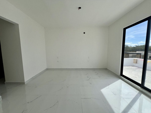Casa En Venta En Morera, Cholul, De 4 Habitaciones Con Alberca