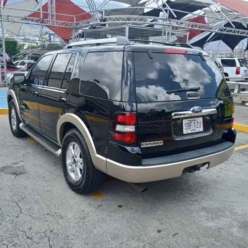 Ford Explorer Blindada.