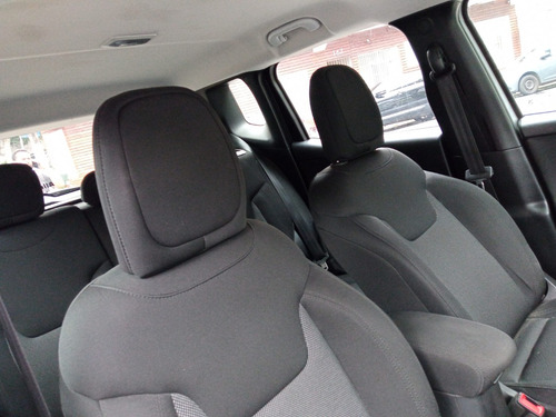 Jeep Renegade 1.8 Flex Aut. 5p