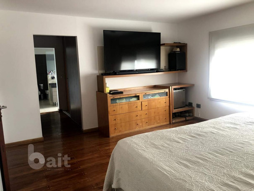 Imagen 19 de 29 de Venta Casa En El Cerro De Las Rosas, Moderna, Impecable De 3 Dormitorios Con Pileta Climatizada Y Calefacción Central.