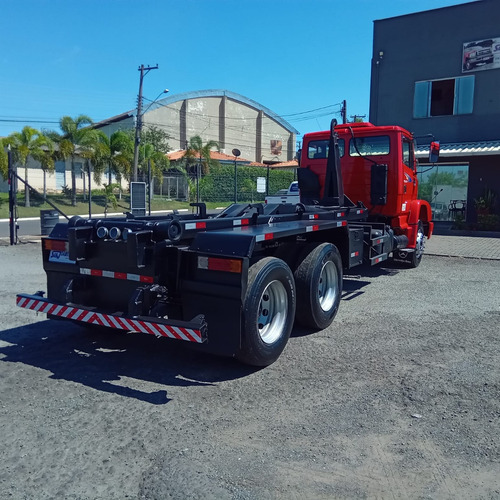 Mb 1620 05/05 Truck 6x2 Roll On Off / Vermelho