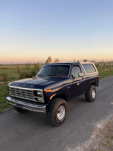Ford Bronco XLT V8 302