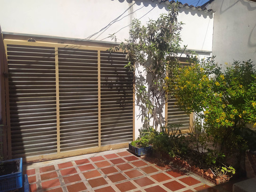 Imagen 3 de 7 de Se Vende Casa En Calle Rivero Cumaná Ve01-1058cm-ye