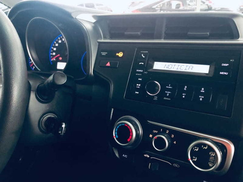 Imagem 11 de 15 de Honda Fit Lx Cvt 2018