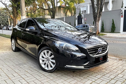 Imagem 2 de 14 de Volvo V40 T4 Dynamic Gasolina Automático