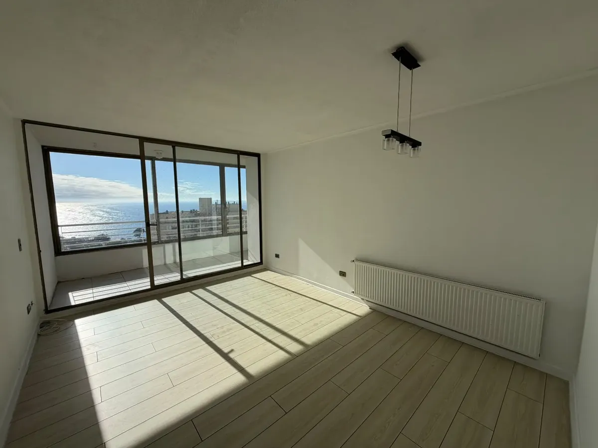 Imagen 3 de 18 de Arriendo Amplio Y Soleado Depto. Condominio Concón