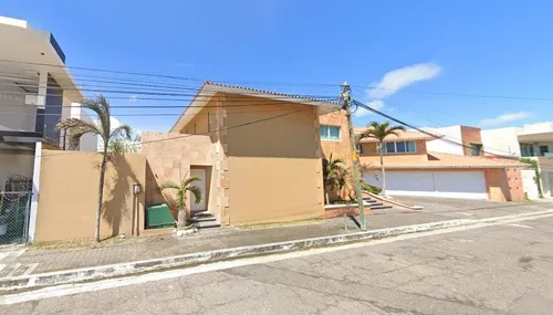 Amplia Casa En Venta En Av. Costa De Oro, Costa De Oro Veracruz, Veracruz. Cmr.