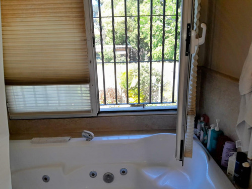 Casa En Venta En Martinez De Libertador Al Rio.