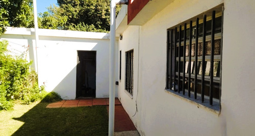 Casa En Barrio Los Boulevares