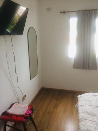 Imagen 10 de 16 de Duplex Dos Dormitorios, Jardin Y Cochera En Venta.