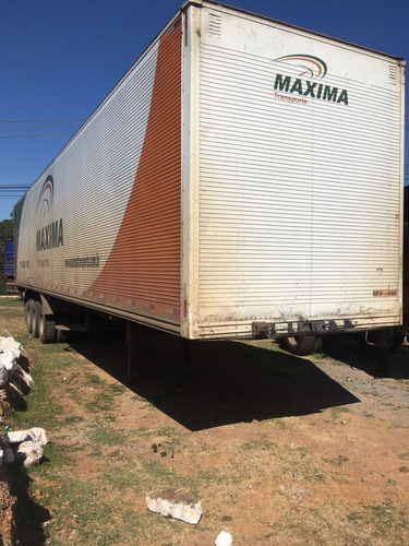 Imagem 1 de 15 de Carreta Baú
