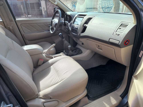 Imagen 4 de 8 de Toyota Sw4 2008 3.0 I Srv C/cuero 4x4 (2009)