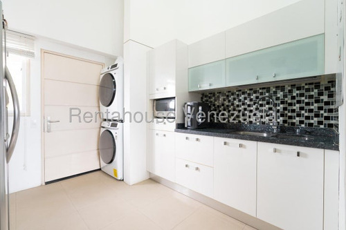 Agp Apartamento En Venta En El Solar Del Hatillo, Con Terraza Y Vista Al Ávila, Piscina, Pozo 25-22438 Ys