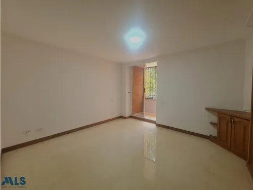 Espacioso Apartamento En Laureles(mls#255855)