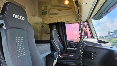 Iveco Hiway 440 6x2 Ano 22 Teto Alto Aut Geladeira Mola