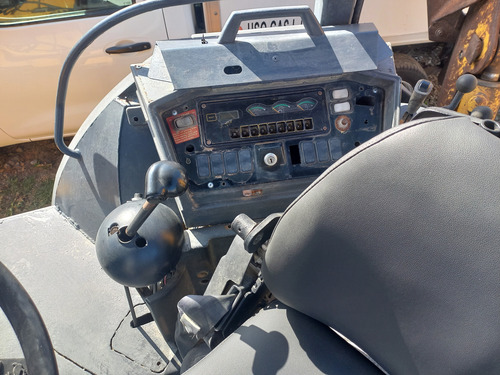 Retoexcavadora Jhon Deere