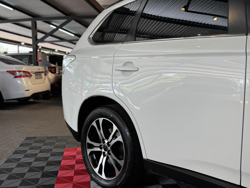 Mitsubishi Outlander OUTLANDER 3.0/ GT 3.0 V6 Aut.