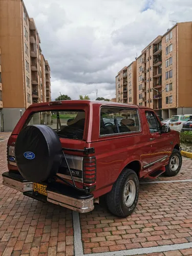 Ford Bronco 5.0 Xlt