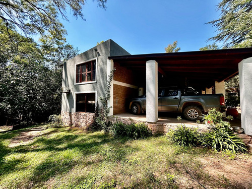 Casa En Venta 3 Dormitorios, 2 Baños, Con Arroyo, Tanti
