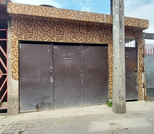 Vendo Casa Sobrado Com 3 Alugueis Sobrado Tem Tres Casas Todas Com Agua E Luz Independente Proximo A Tudo