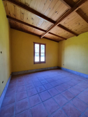 Casa De Campo A Estrenar Sobre Lote De 3800 M2 - Saladillo - Zona Mini Zoo