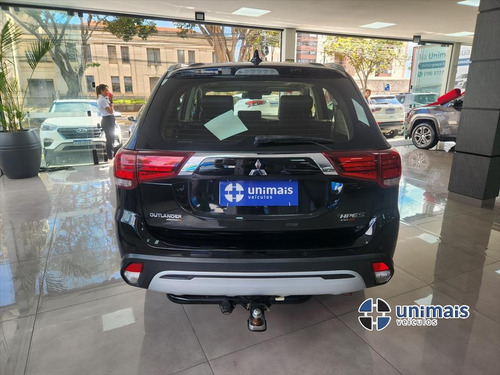 Mitsubishi Outlander 2.2 MIVEC DI-D DIESEL HPE-S AWD AUTOMÁTICO