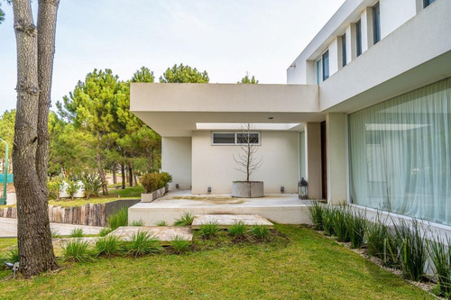 Imagen 5 de 30 de Casa Premium En Venta - Retasada- 6 Ambientes - La Herradura - Pinamar