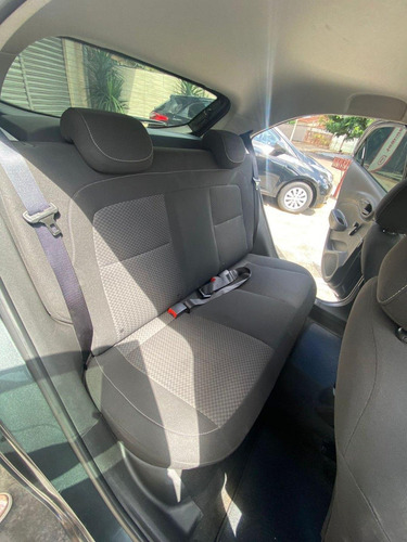Imagem 12 de 15 de Chevrolet Onix 1.0 Mt Lt