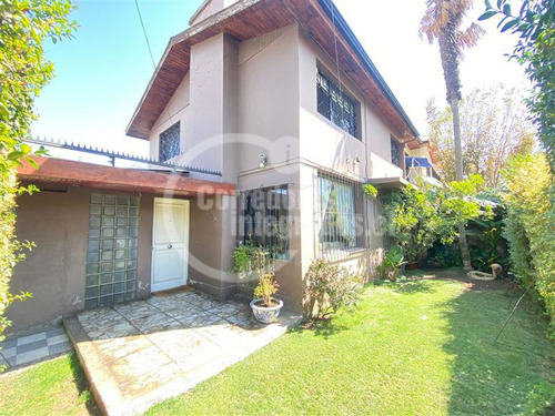 Casa En Venta En Ñuñoa