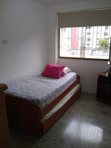 Imagen 9 de 13 de Apartamento En Venta En Caricuao, Ud-5 Zs A17