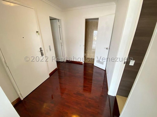 Se Vende Apartamento En Altamira Mls #23-7084