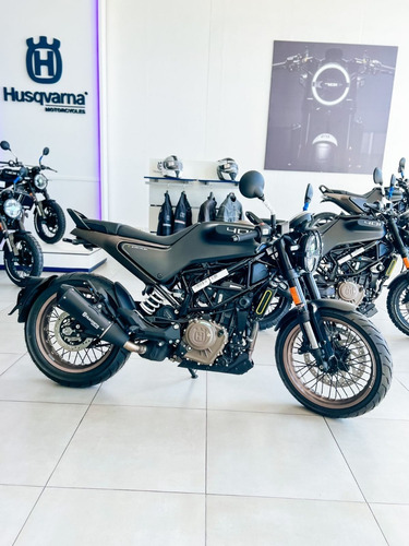 Imagen 10 de 15 de Husqvarna Vitpilen 401 Nuevo Color No Dolar Blue