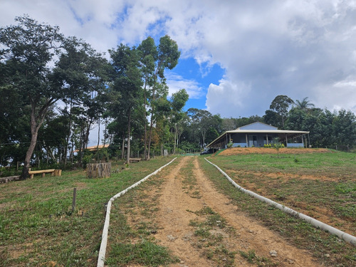 Chácara Em Minas Gerais C/ 3.600m2 E Ecologicamente Correta.