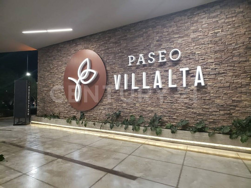 Local En Renta En Paseo Villalta Saltillo