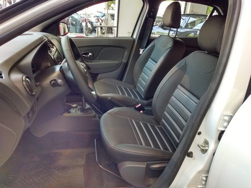 Imagen 13 de 19 de Renault Logan Intens Tasa 0% (dm)