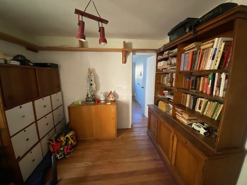 Casa En Venta De 5 Dorm. En Lo Barnechea